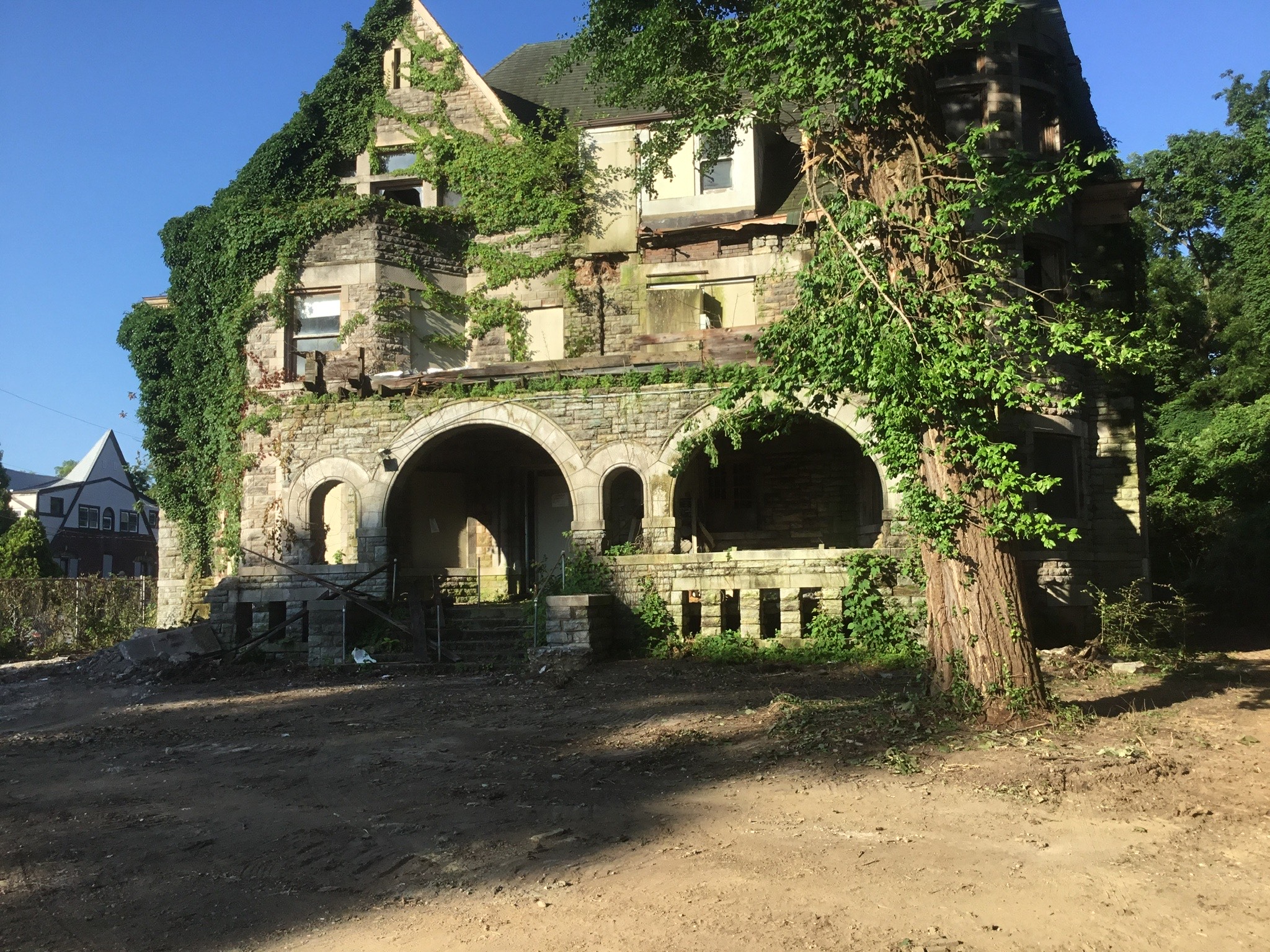 1895 Samuel Hannaford coal barren mansion limestone front porch cincinnati fieldstone house